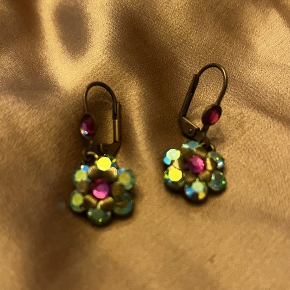 Vintage Michael Negrin drop earrings, Aurora borealis, pristine condition - Picture 4 of 4